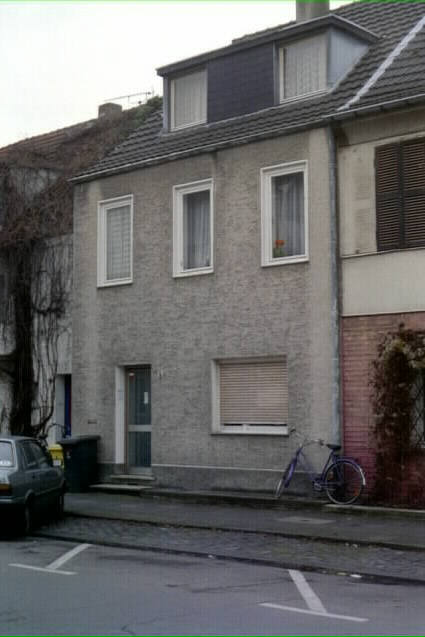 haus1.jpg (38393 Byte)